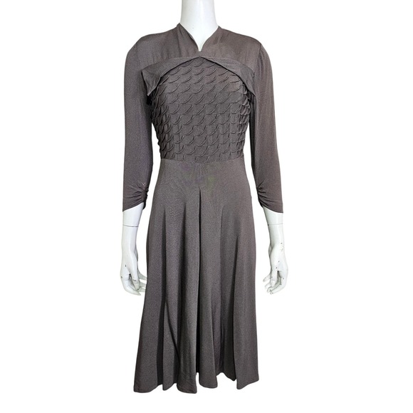 Dresses & Skirts - Vintage 40s Brown Rayon Crepe Scalloped Bodice Dress Metal Zipper M Noir Glam